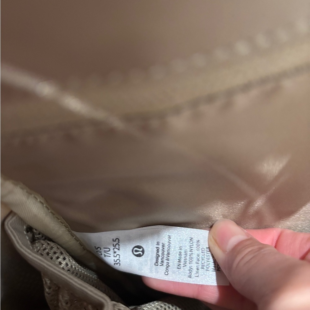 Lululemon Wunderlust Backpack Mini 14L Tan khaki - Picture 10 of 10